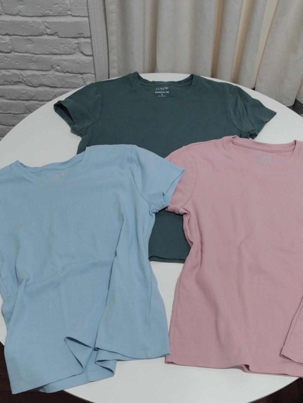 SET Bundle Of Three J. Crew Essential Tee Size Small T-shirt 100% Cotton